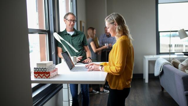 thestandingdesk-78Txnwse9q0-unsplash (1)